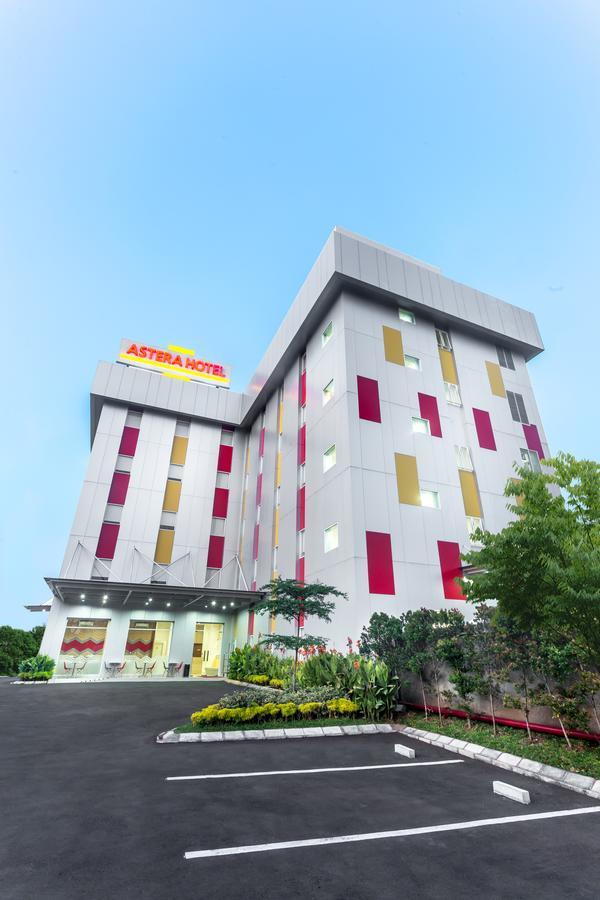 Astera Hotel Bintaro Serpong Exterior photo